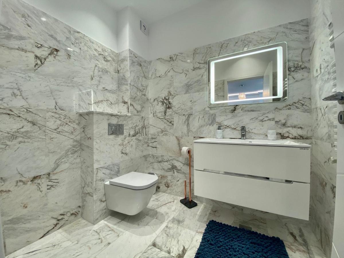 Valy Apartments Summerland Mamaia Exteriér fotografie