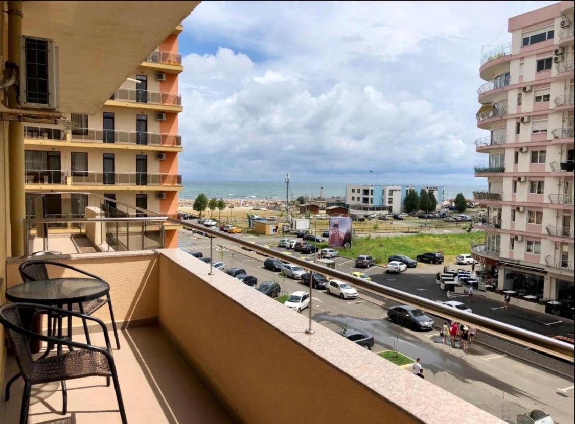 Valy Apartments Summerland Mamaia Exteriér fotografie
