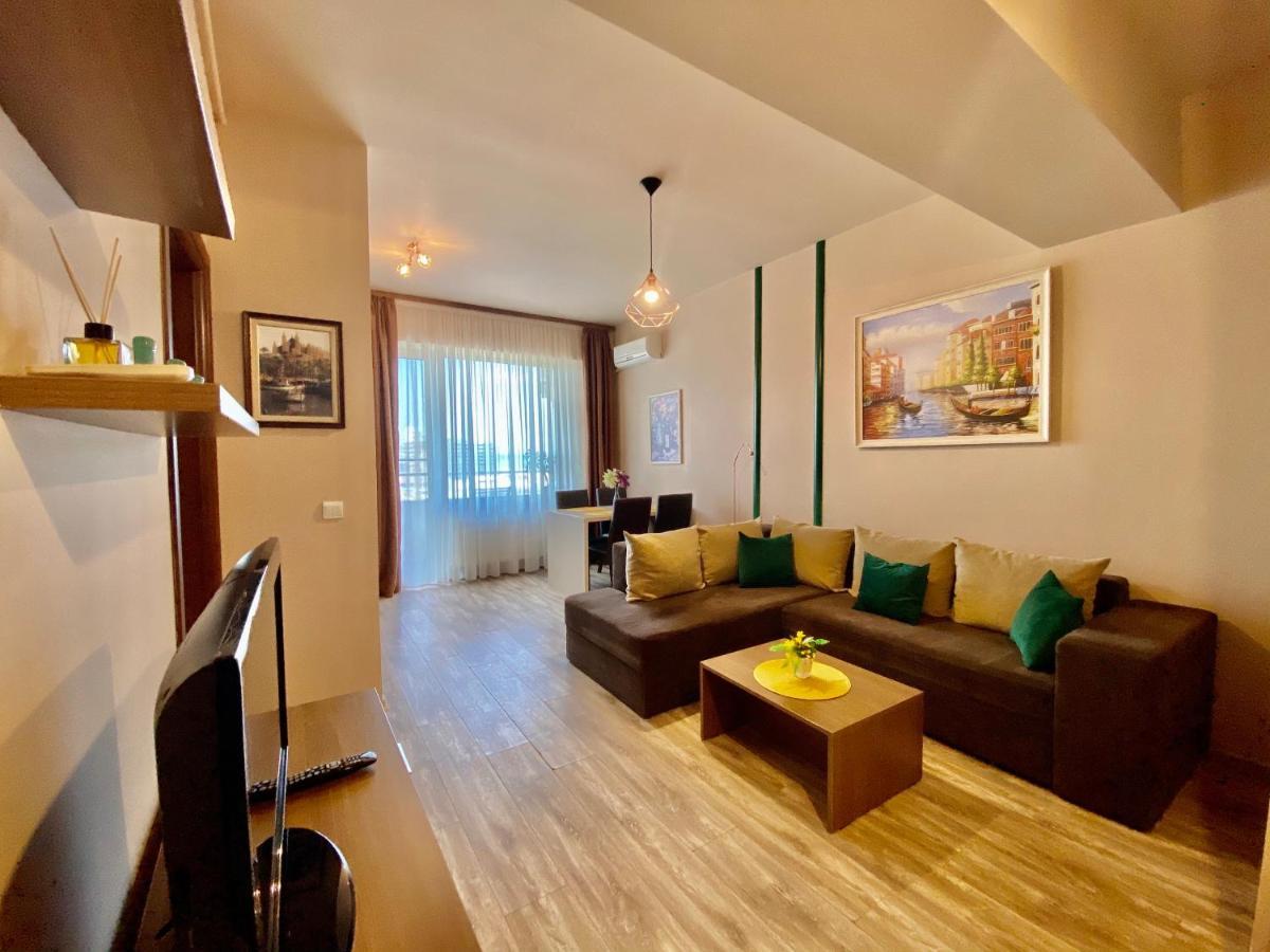 Valy Apartments Summerland Mamaia Exteriér fotografie
