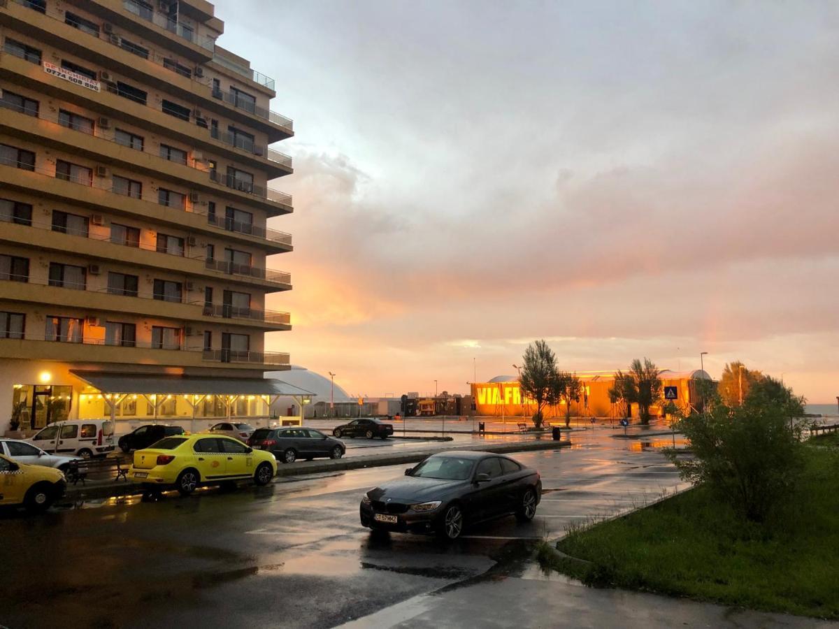 Valy Apartments Summerland Mamaia Exteriér fotografie