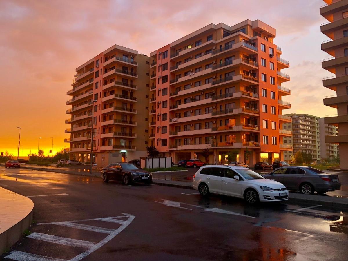 Valy Apartments Summerland Mamaia Exteriér fotografie
